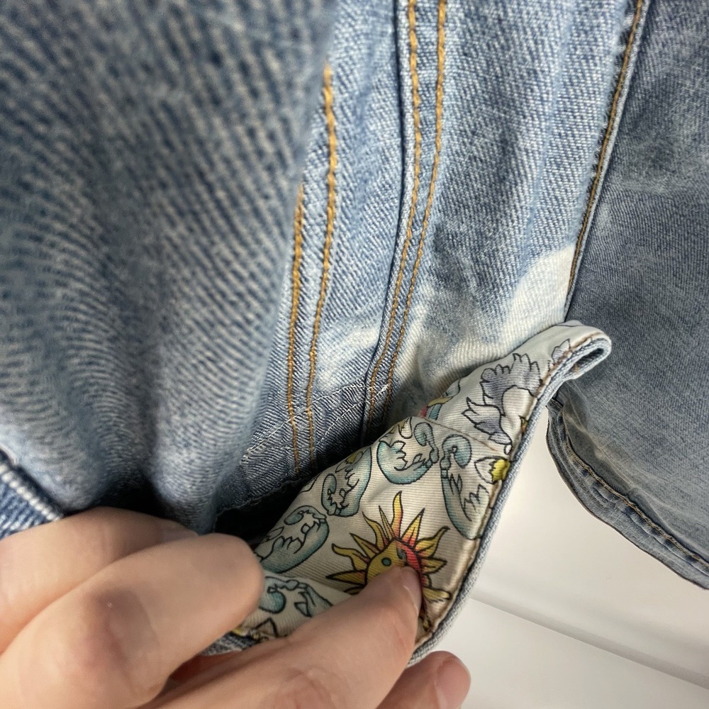 Akoo Oversized Distressed Denim Jacket Men's Size‎ M Floral Patches Metal Studs - Picture 15 of 16